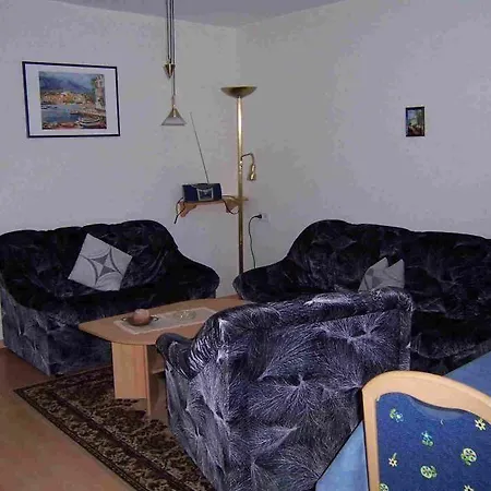 شقة Harzhaus-Am-Brunnen-Wohnung-2 *