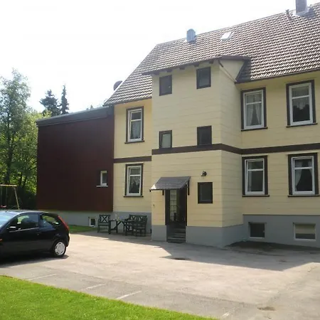 Harzhaus-Am-Brunnen-Wohnung-2 شقة ألتيناو